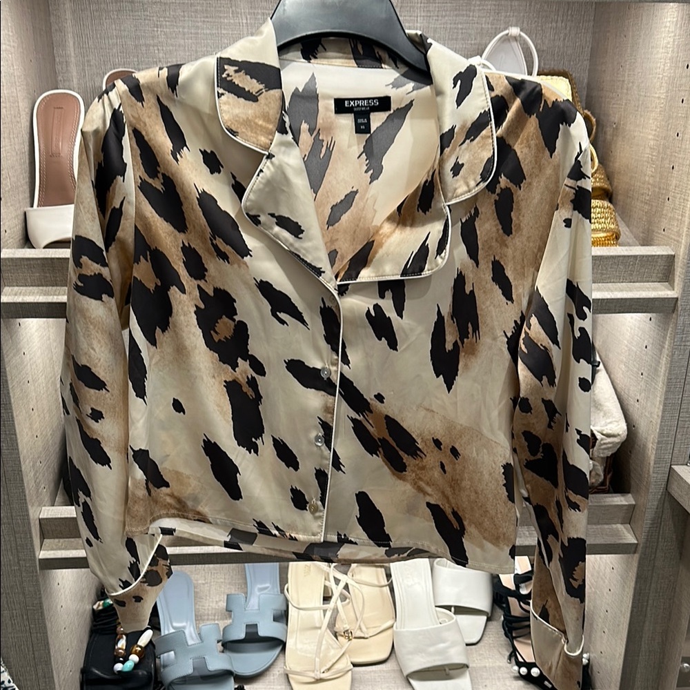 Express Women's Leopard Print Top - Black and Brown